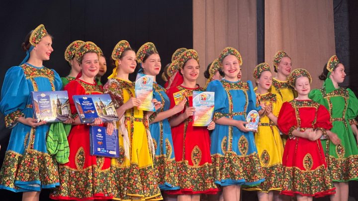 Гала-концерт городского конкурса-фестиваля детского и юношеского творчества «Радуга» в Искитиме: Творческое вдохновение на сцене